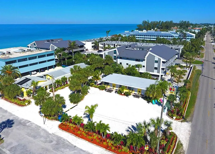 A Tropical Breeze Beach Club - Anna Maria Island