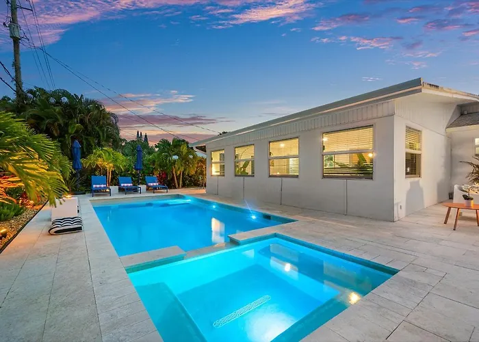 Private Heated Pool & Spa Designer By The Beach