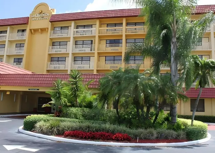 La Quinta Inn & Suites By Wyndham Coral Springs Univ Dr