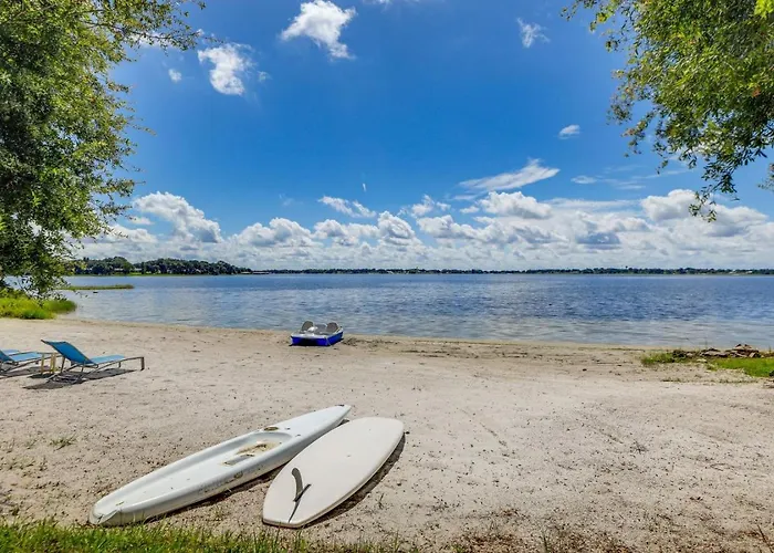Lakefront Frostproof Retreat With Private Beach