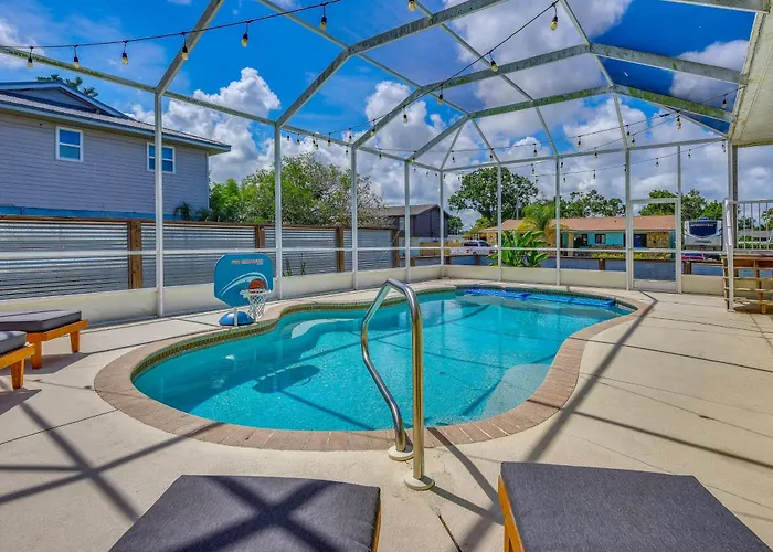 Group-Friendly Palmetto Oasis Near Beaches