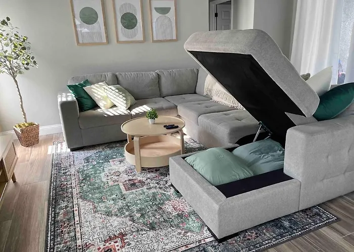 Spacious Home W Heated Pool Smarttvs Pool Table