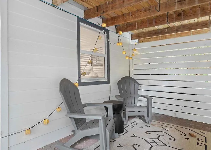 Swiftie Suite Beach Getaway Studio