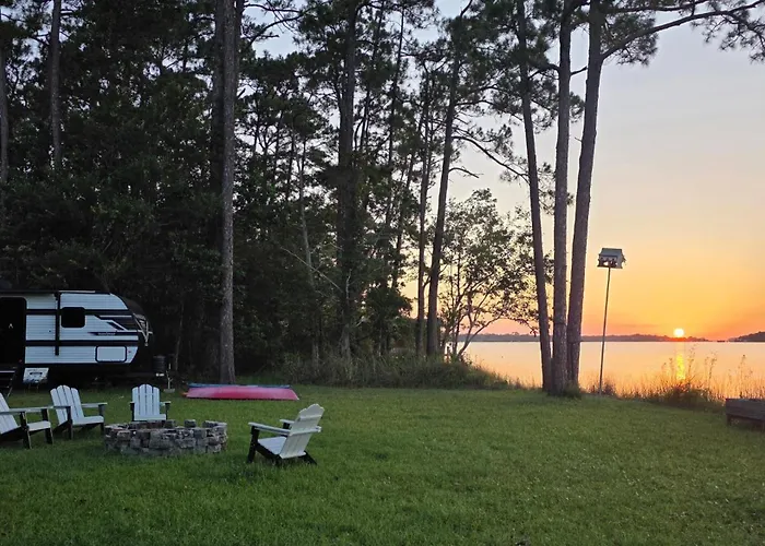 Waterfront Glamping Retreat Near Navarre Beach
