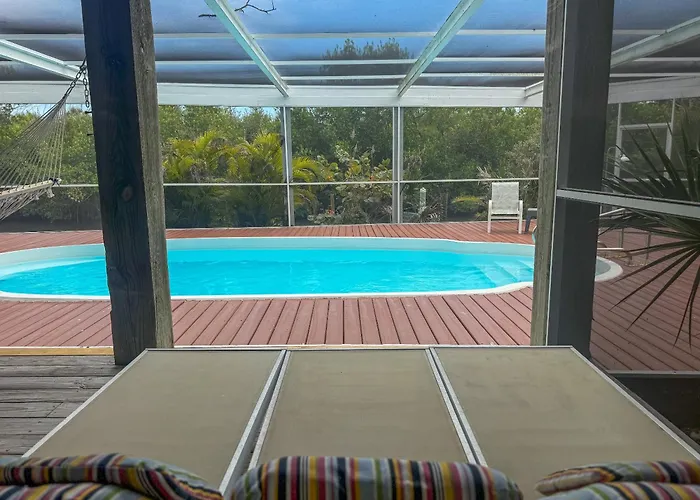 Twin Dolphins Pool, Docks, Elevator, Golf Cart