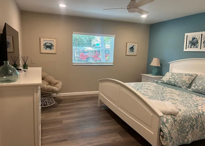 Dolphin Family Tides - Oversized Lot With Privacy, Walk To Beach