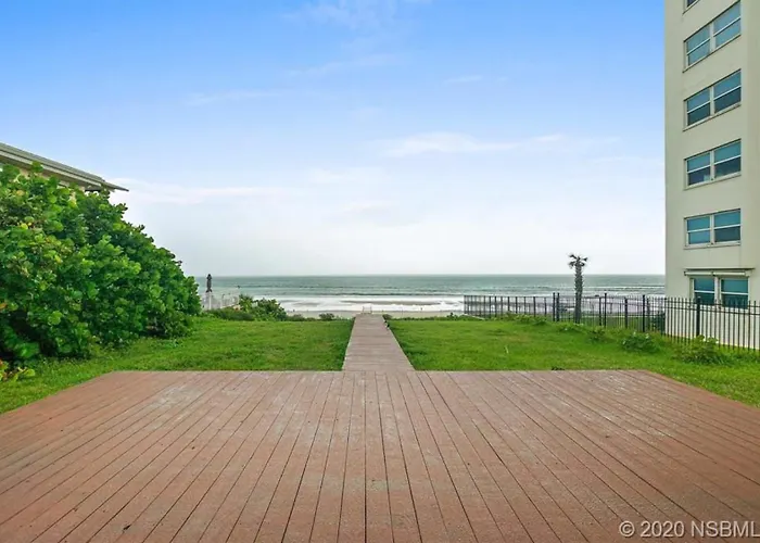 Oceanfront Villa In Daytona Beach Shores