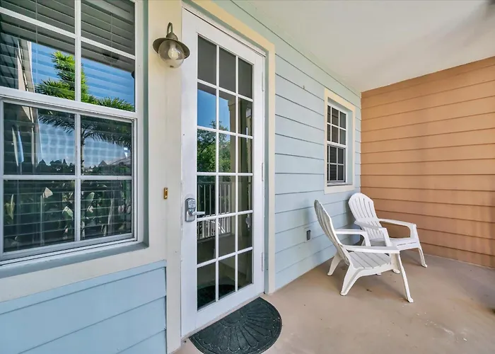 Mangrove Waterway View Sleeps 4 Pool & Courts