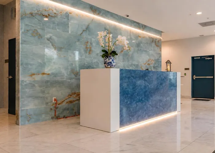 Oasis On Monroe Aparthotel