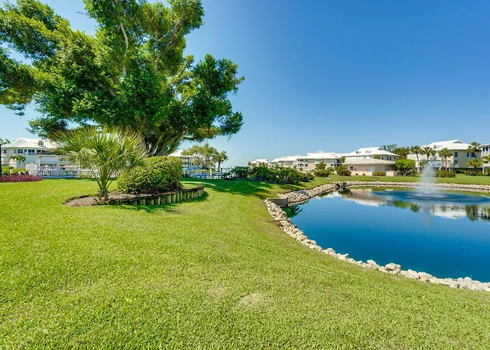Pool Access! Private Island Condo In Placida