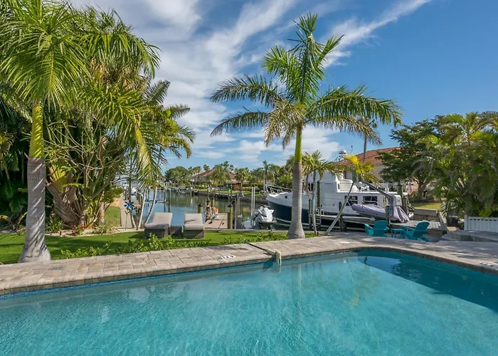 Waterfront Oasis - Private Heated Pool, Fire Pit & Gourmet Kitchen - Near Beach!