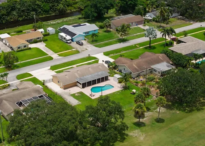 3Br Pool Villa On Golf Course Huge Yard & Games