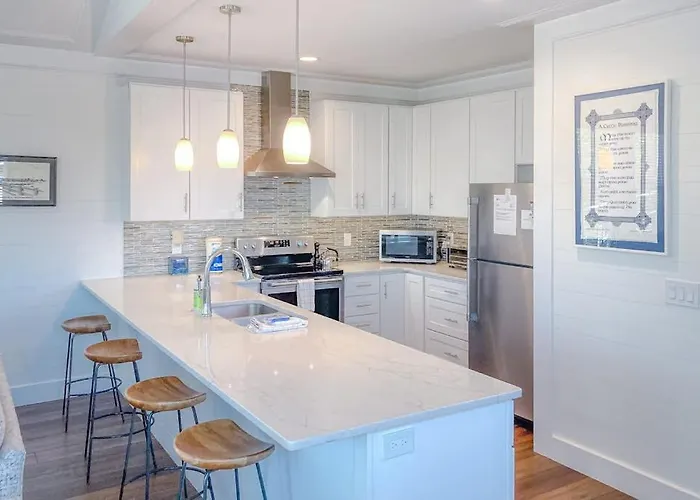 Waterfront Apartment With Lovely Views In Walkable Location