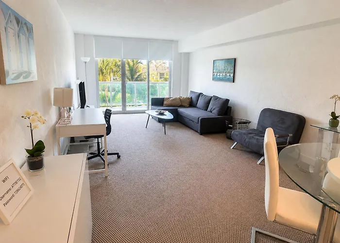 Sunny Isles Beach Oceanfront, Pool And Free Parking