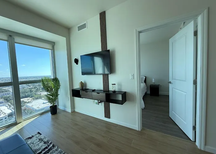 Downtown Skyline Suite- Breathtaking View