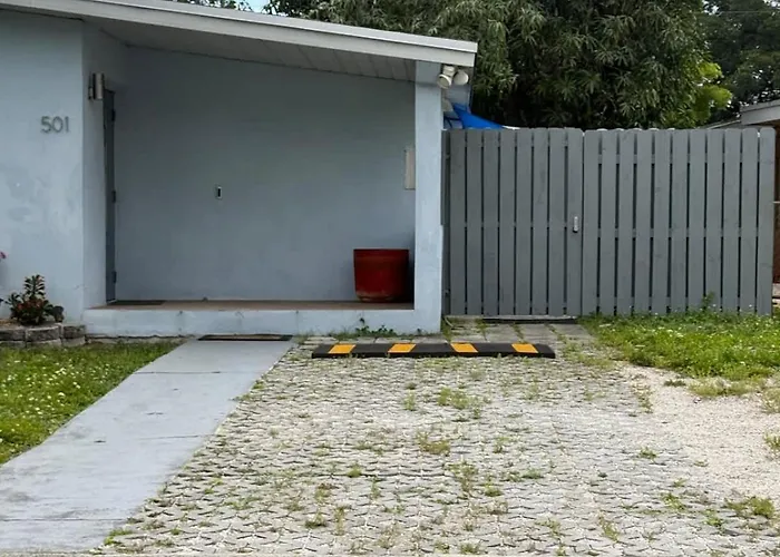 Cozy Queen Studio Patio Bbq And Free Parking