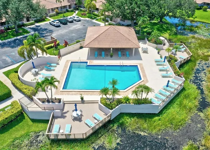 Pet Friendly-Walk To Pga Resort