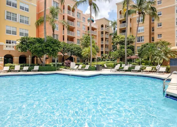 Modern King Suite At The Yacht Club Aventura 5405