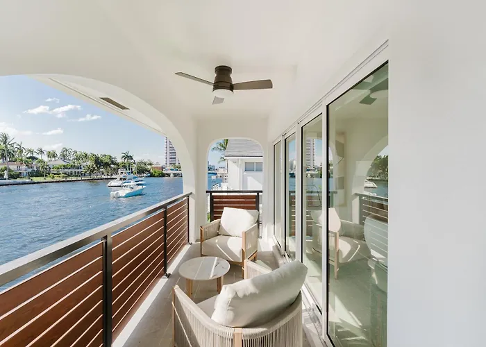 The Spanish River - 2Br Waterfront Boca