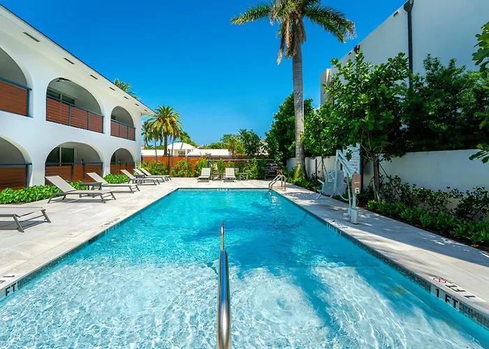 Casa Palma - Boca Pool & Beach Retreat