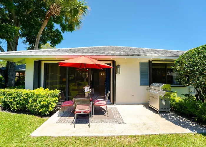 Upscale 2Br Townhome Golf, Pools & Lake Views
