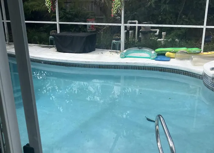 Brandon 4-Bedroom Pool Home