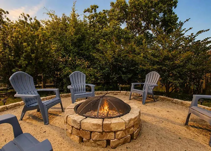 Bright Beachside Living Close To Pensacola Beach