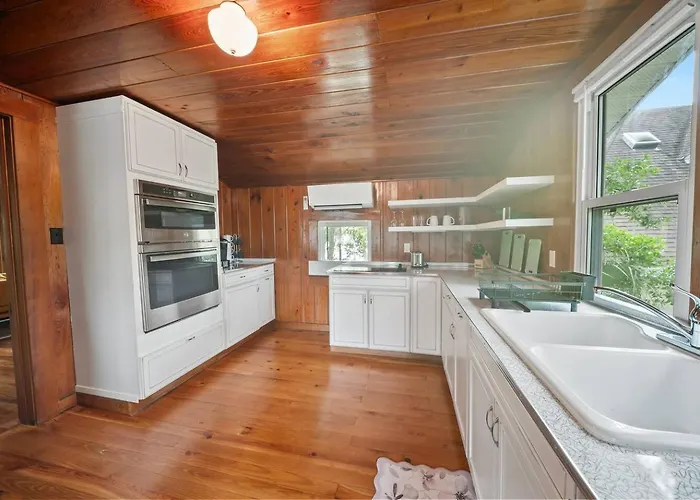 Bayou Bungalow Walk To Downtown Tarpon Springs