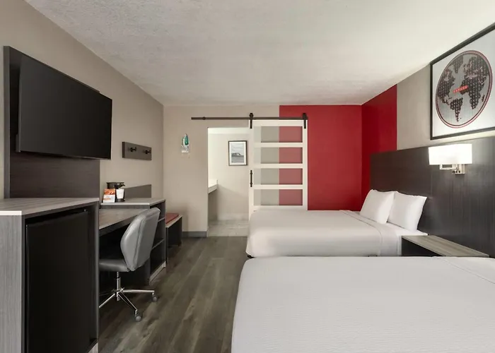 Ramada By Wyndham Cocoa