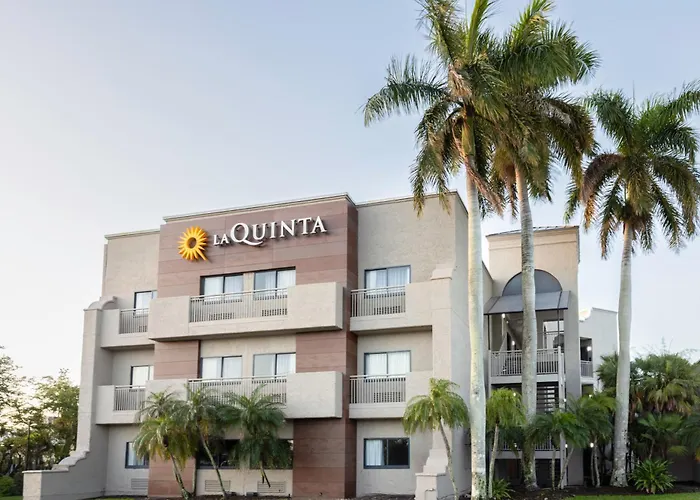 La Quinta By Wyndham Ft. Myers - Sanibel Gateway