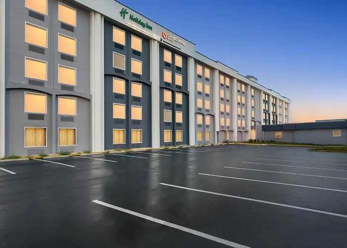 Quality Inn & Suites Winter Park Village Area