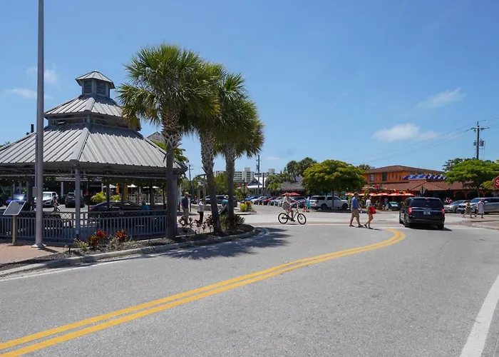 Gulf Holiday By Beachside Management