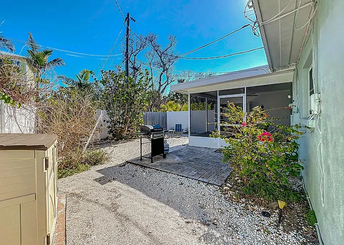 Blue Wave Villa East