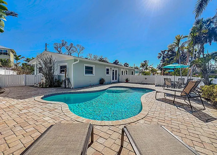 Blue Wave Villa East