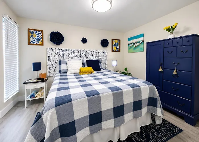 Little Havana Apartment With Patio Free Parking Near Airport
