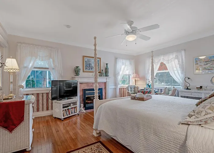 Banyan House Vacation Rentals