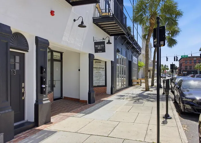 Downtown Square Apartment In Ocala Downtowngetaway
