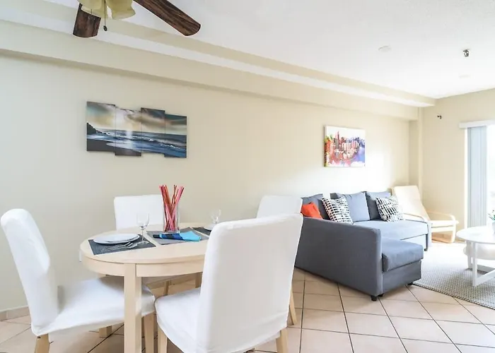 Sunny Isles 1 Bedroom Free Parking Close To Beach
