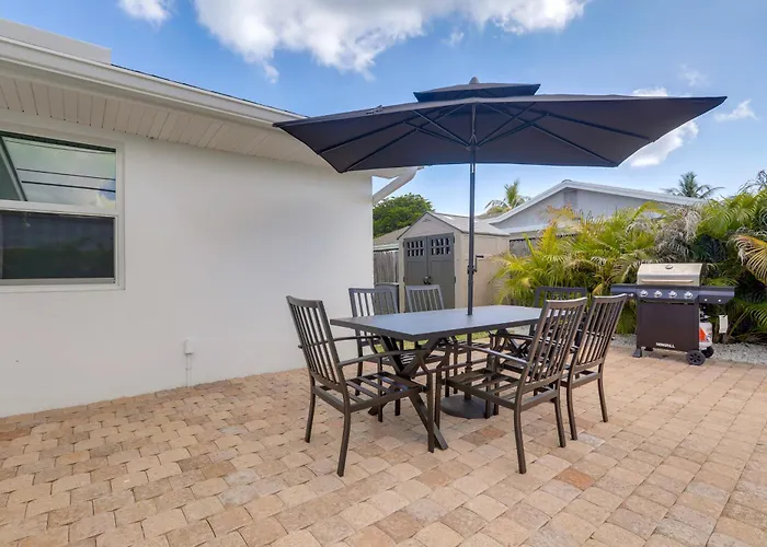 Completedly Renovated Pool: Home Minutes To Beach!