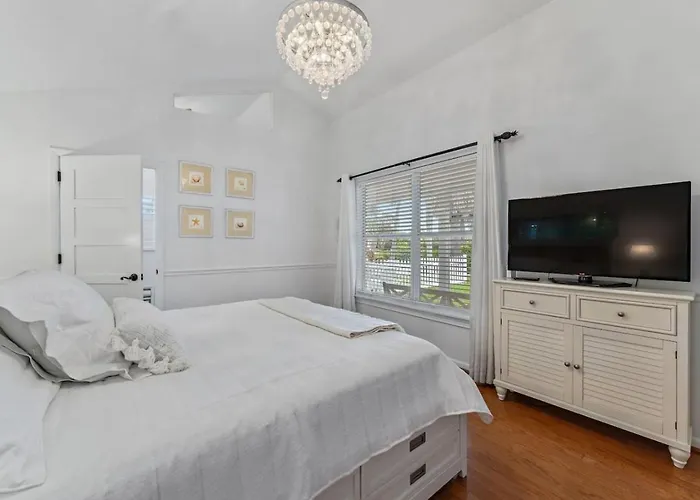 4Br 3 5Ba Juno Beach Pool Home