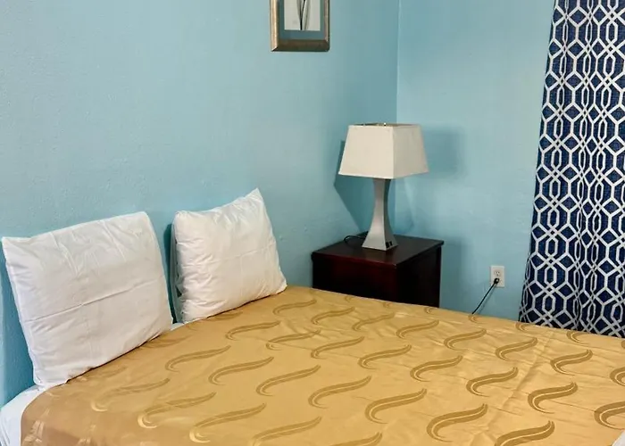 Greenkey Beach Motel