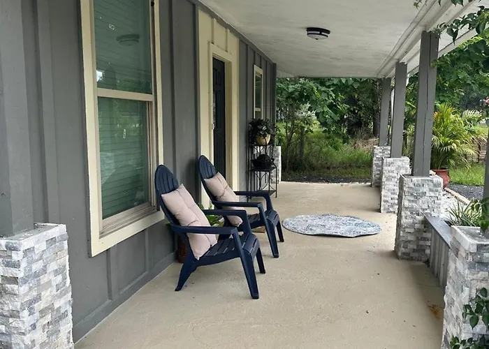 Country Home With 3 Bedrooms And 2 Baths