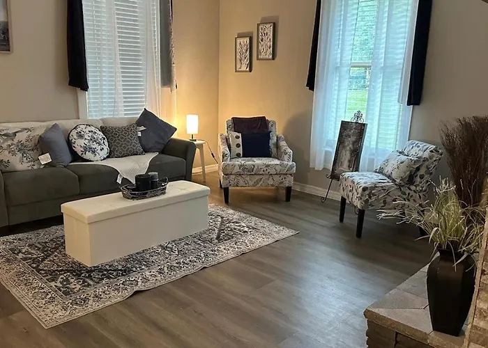 Country Home With 3 Bedrooms And 2 Baths