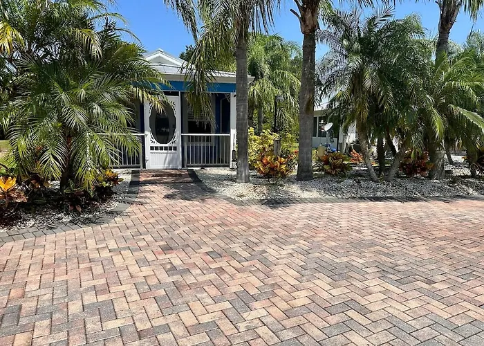 Cozy Oasis Charming 1 Bedroom Casita