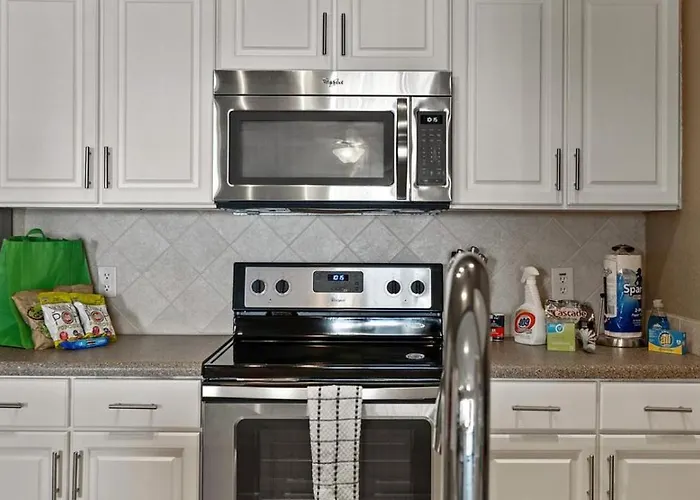 Landing Modern Apartment With Amazing Amenities