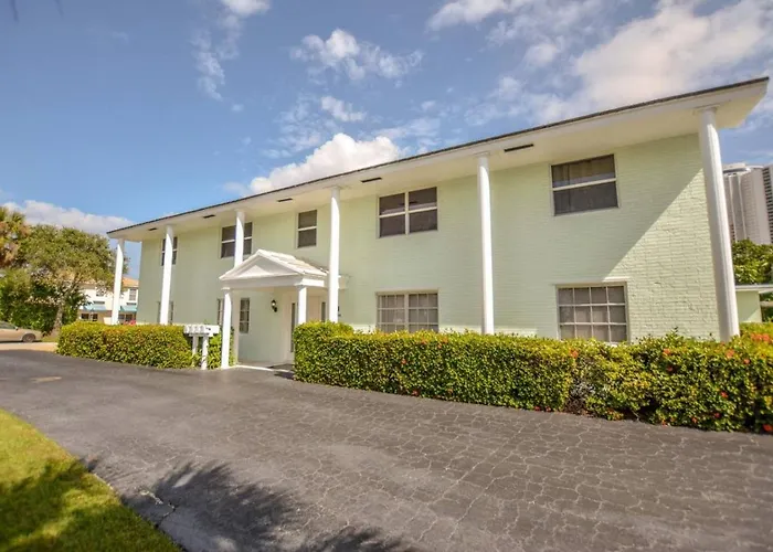 Walk To The Beach 2Br 2Ba 1300Sf