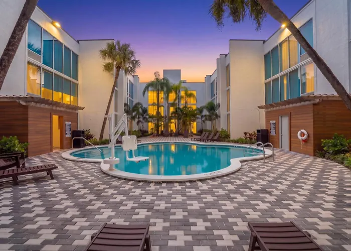 Tropical Palms Hotel