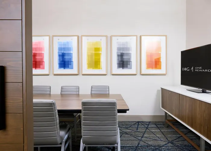 Holiday Inn Express & Suites Sarasota Bradenton By Ihg