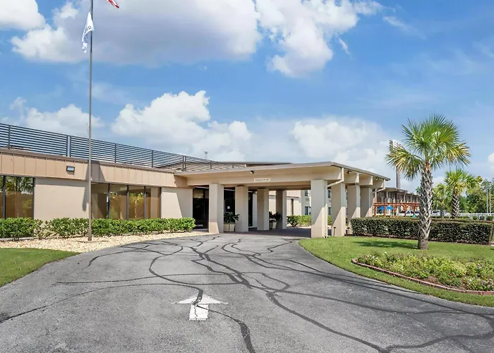 Best Western Crossroads Inn
