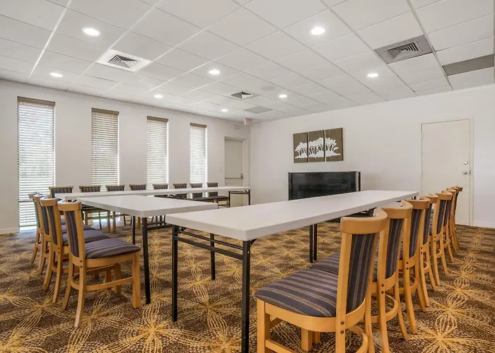 Best Western Crossroads Inn